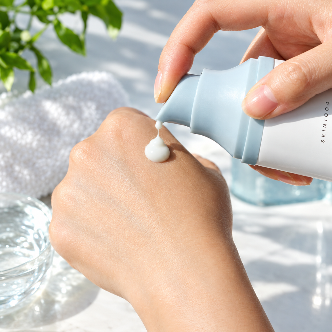 Skin1004 Madagascar Centella Hyalu-Cica Water-Fit Sun Serum - Protetor Solar em Sérum 50ml